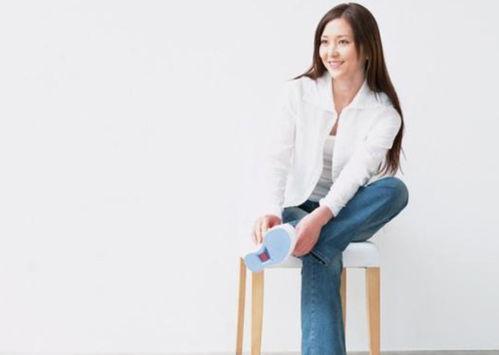 娱乐吃瓜酱跷二郎腿